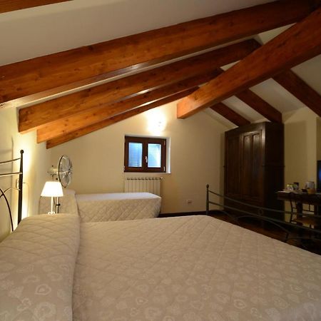 Bed and Breakfast Mirbea Cisano sul Neva Exterior foto