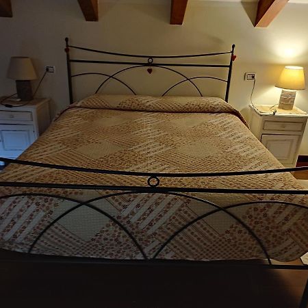Bed and Breakfast Mirbea Cisano sul Neva Exterior foto
