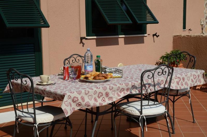 Bed and Breakfast Mirbea Cisano sul Neva Exterior foto