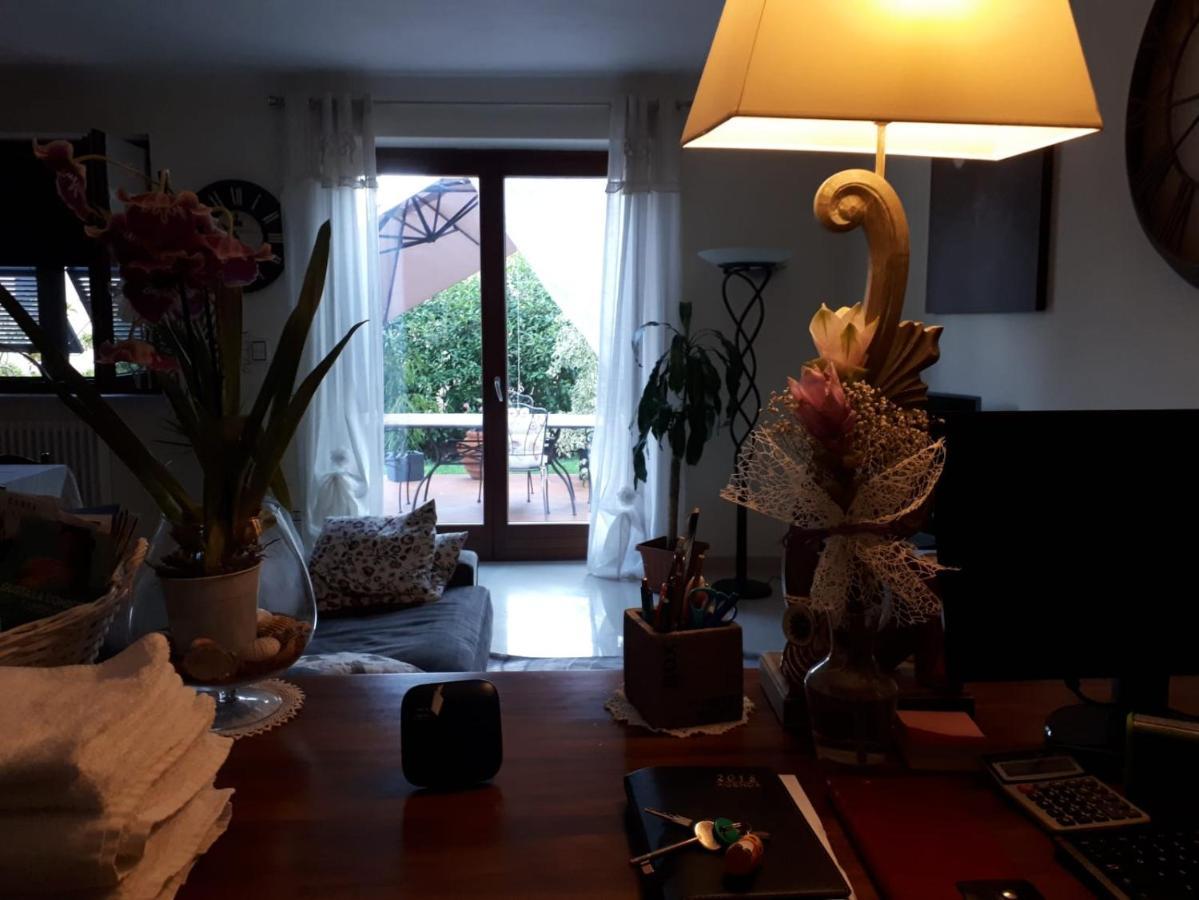 Bed and Breakfast Mirbea Cisano sul Neva Exterior foto